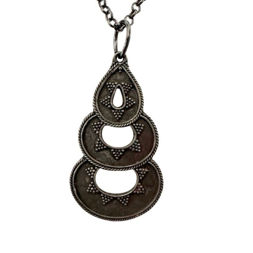 Oka Italy sterling silver pendant necklace